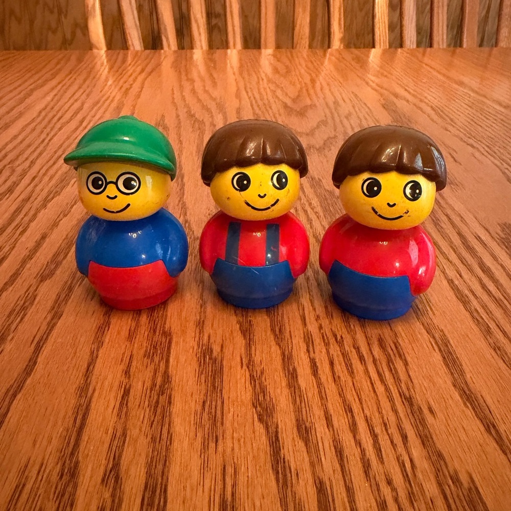 Vintage LEGO Duplo Primo Minifigures People Figures 3” Red And Blue Lot of 3